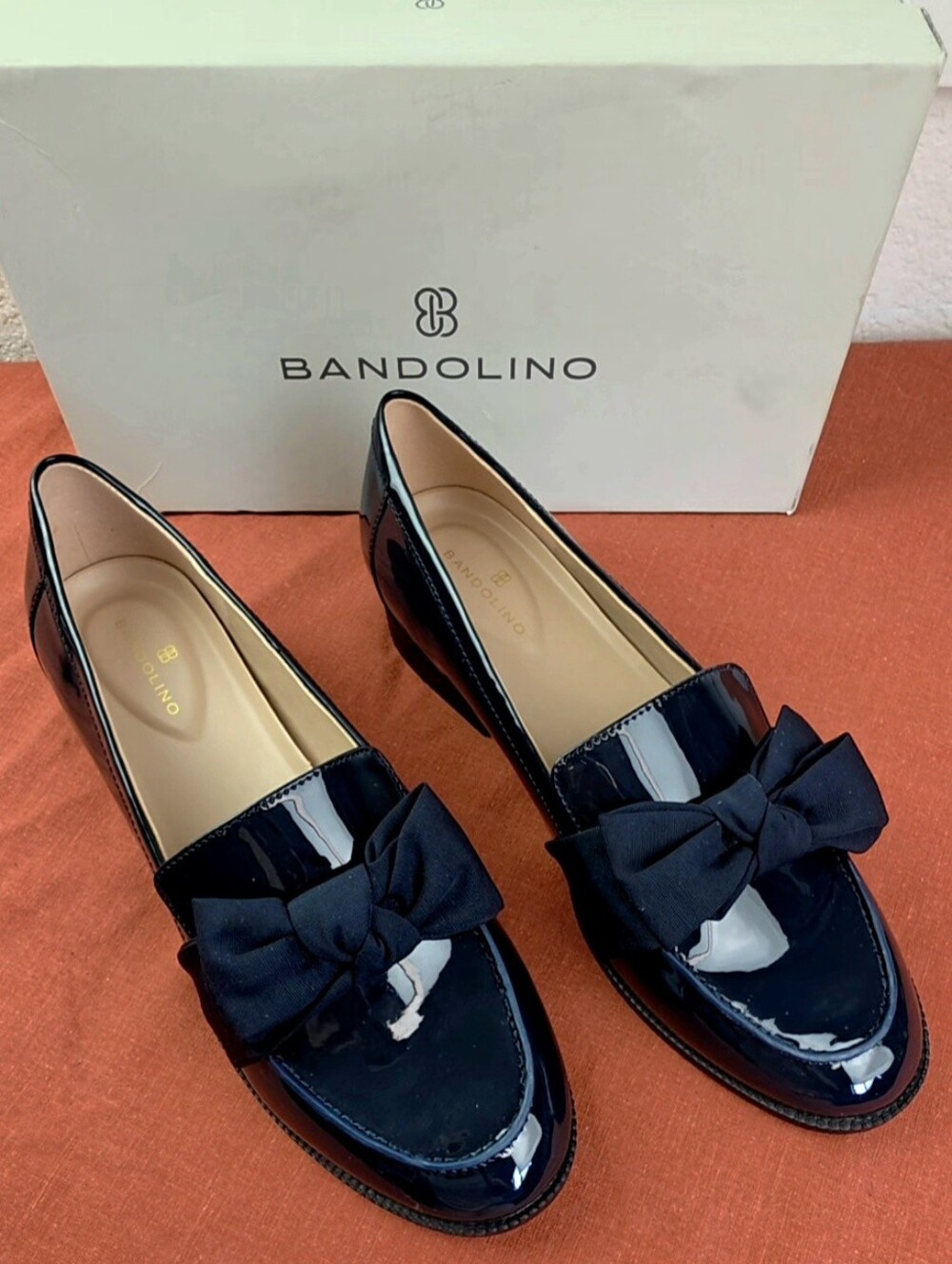 Bandino Navy Patent Faux Leather Lindio Loafers 9.5 Wide